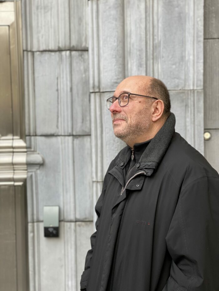 6A64E4A0-81BB-463F-A950-4271543B9B5F